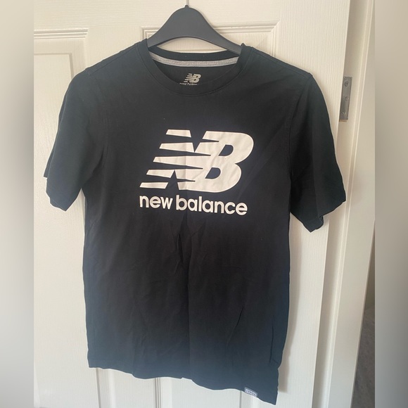 New Balance Other - Medium mens black new balance T-shirt top